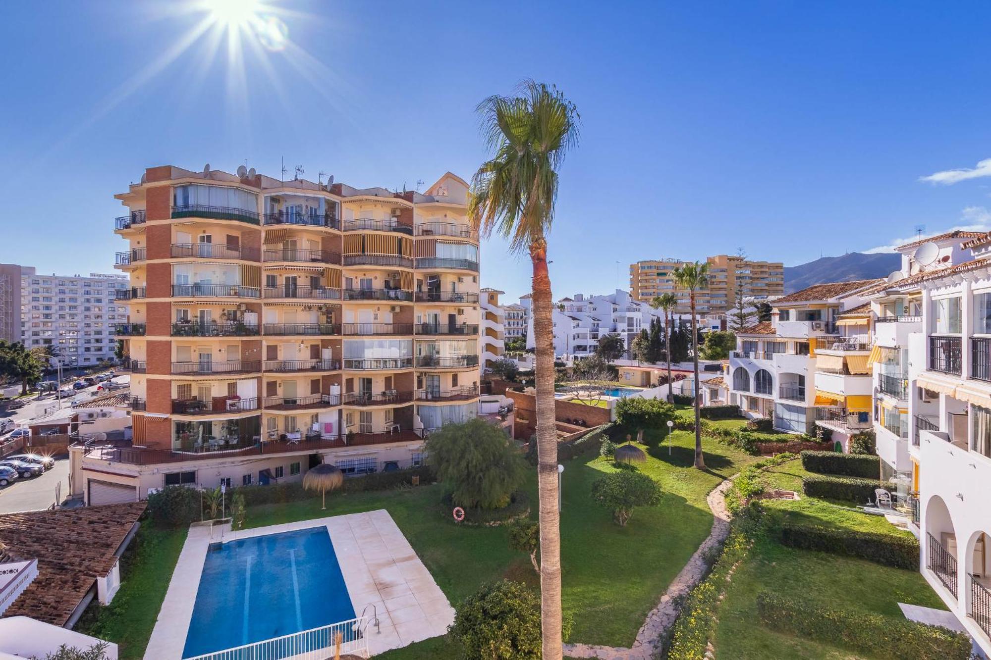 Erisa 68 by IVI Real Estate Torremolinos Exterior foto